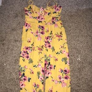 I’m selling a target yellow floral jumpsuit